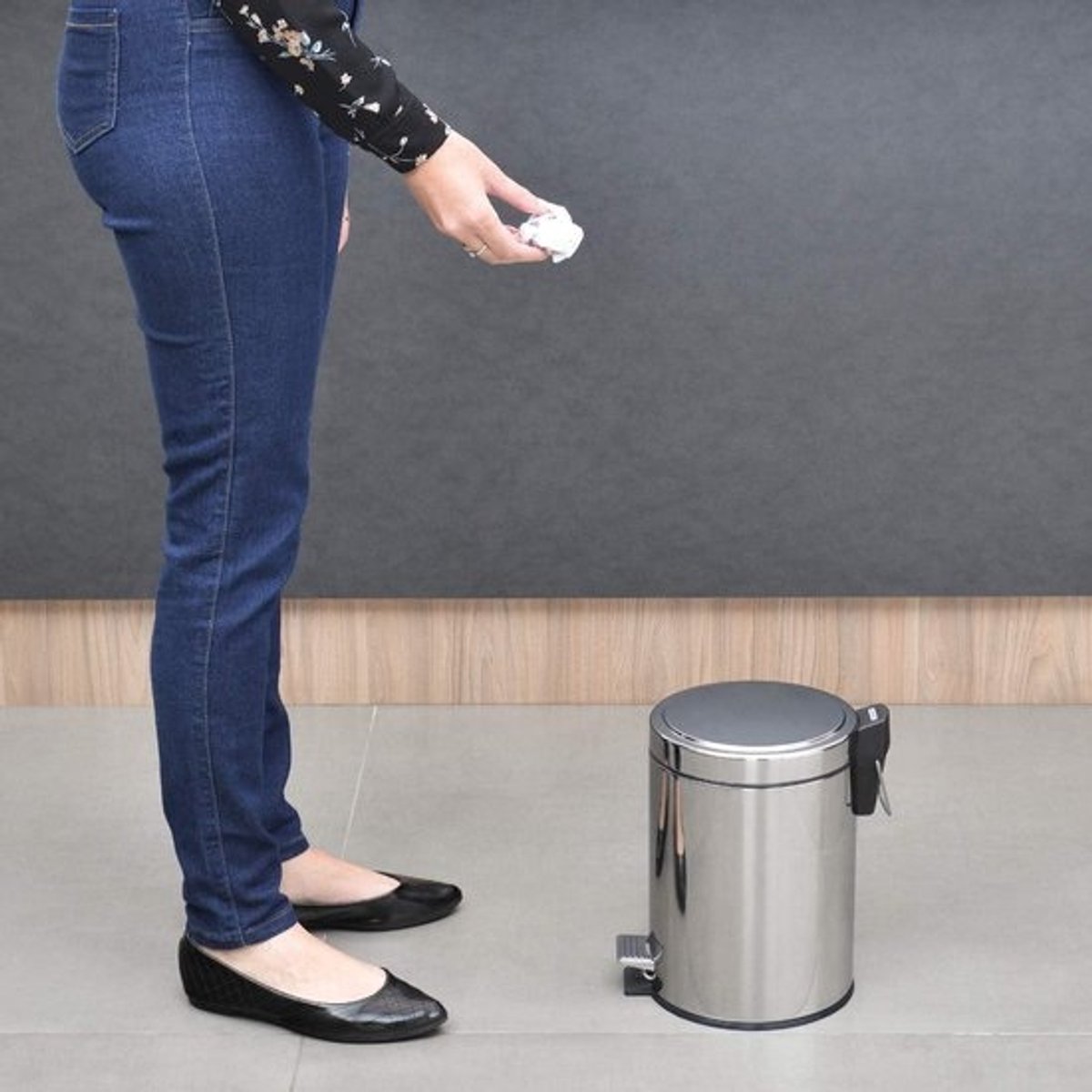 Prullenbak 5 liter keuken-badkamer slaapkamer vuilnisbak met pedaal - roestvrij staal - 29 cm hoogte
