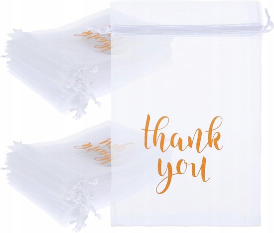 Stapel witte organza cadeauzakjes met trekkoord en goudkleurige 'thank you' opdruk.