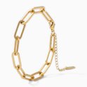 Gouden schakelarmband met een paperclip-ontwerp en een verstelbare verlengketting met sluiting.