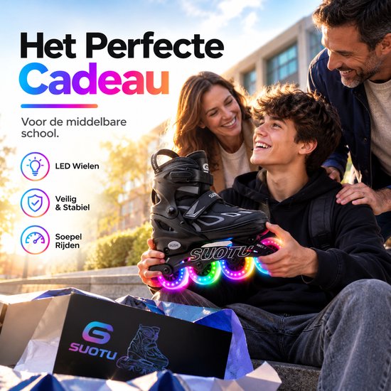Tiener krijgt zwarte inlineskates met lichtgevende wielen cadeau van zijn ouders.