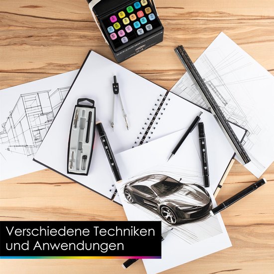 Een schets van een auto, diverse pennen, stiften, een passer en een liniaal op een houten ondergrond. Tekst: Verschillende technieken en toepassingen.