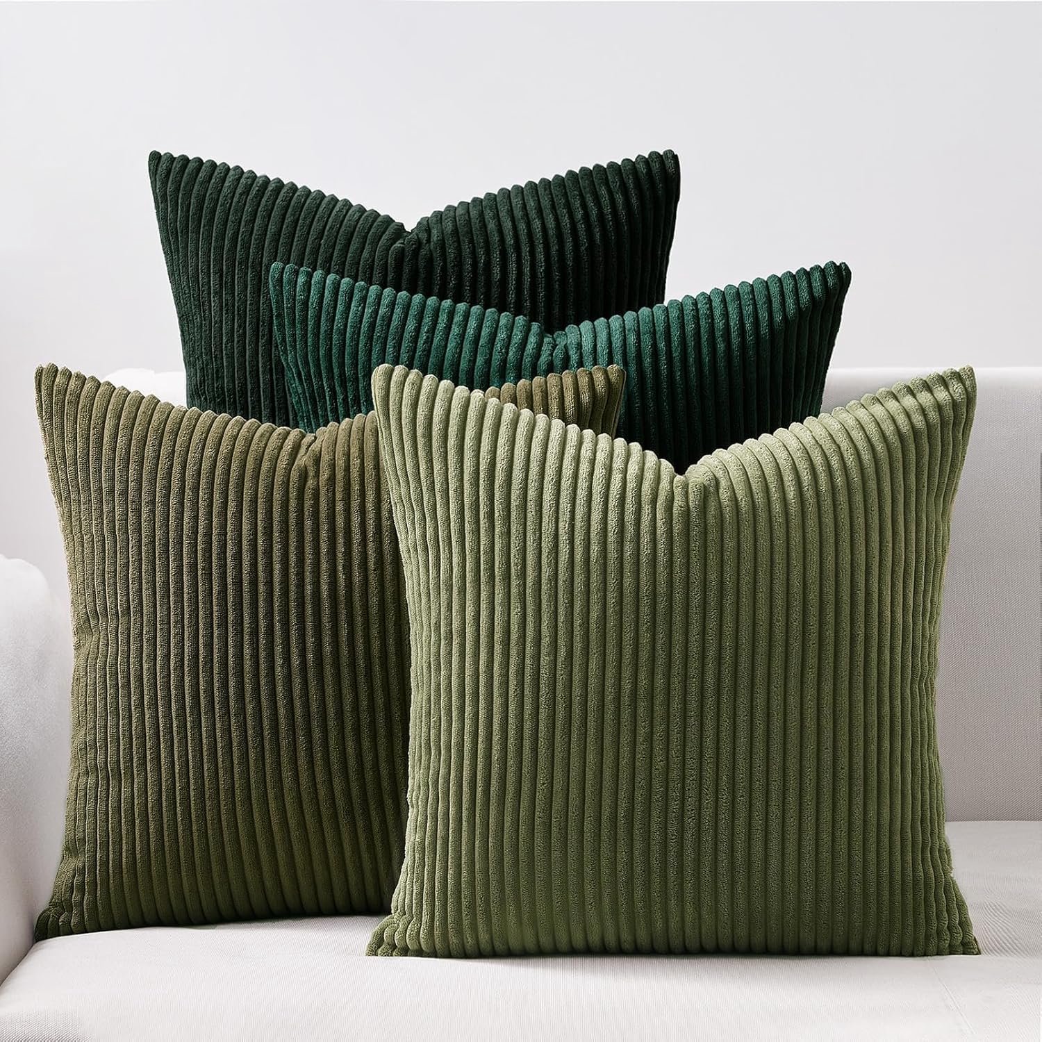 Famanu Decoratieve kussenslopen van corduroy fluweel, modern en zacht, set van 4 stuks van 40 x 40 cm, donkergroen, ideaal voor het verfraaien van je interieur in de woonkamer of slaapkamer met een trendy uitstraling