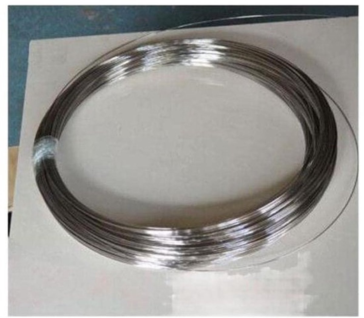 Roestvrij staaldraad - Verenstaaldraad metaaldraad - Onderdelen maken - Roest- en corrosiebestendig - 06 mm x 10 meter - Zilver