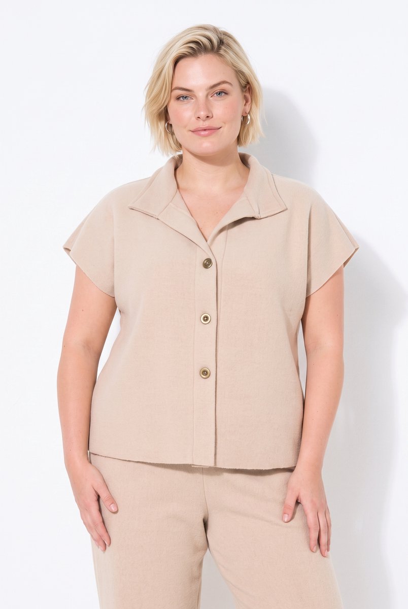 Ulla Popken - Dames - Fleece bodywarmer opstaande kraag knoopsluiting mouwloos - Lichtbruin - Maat 58+