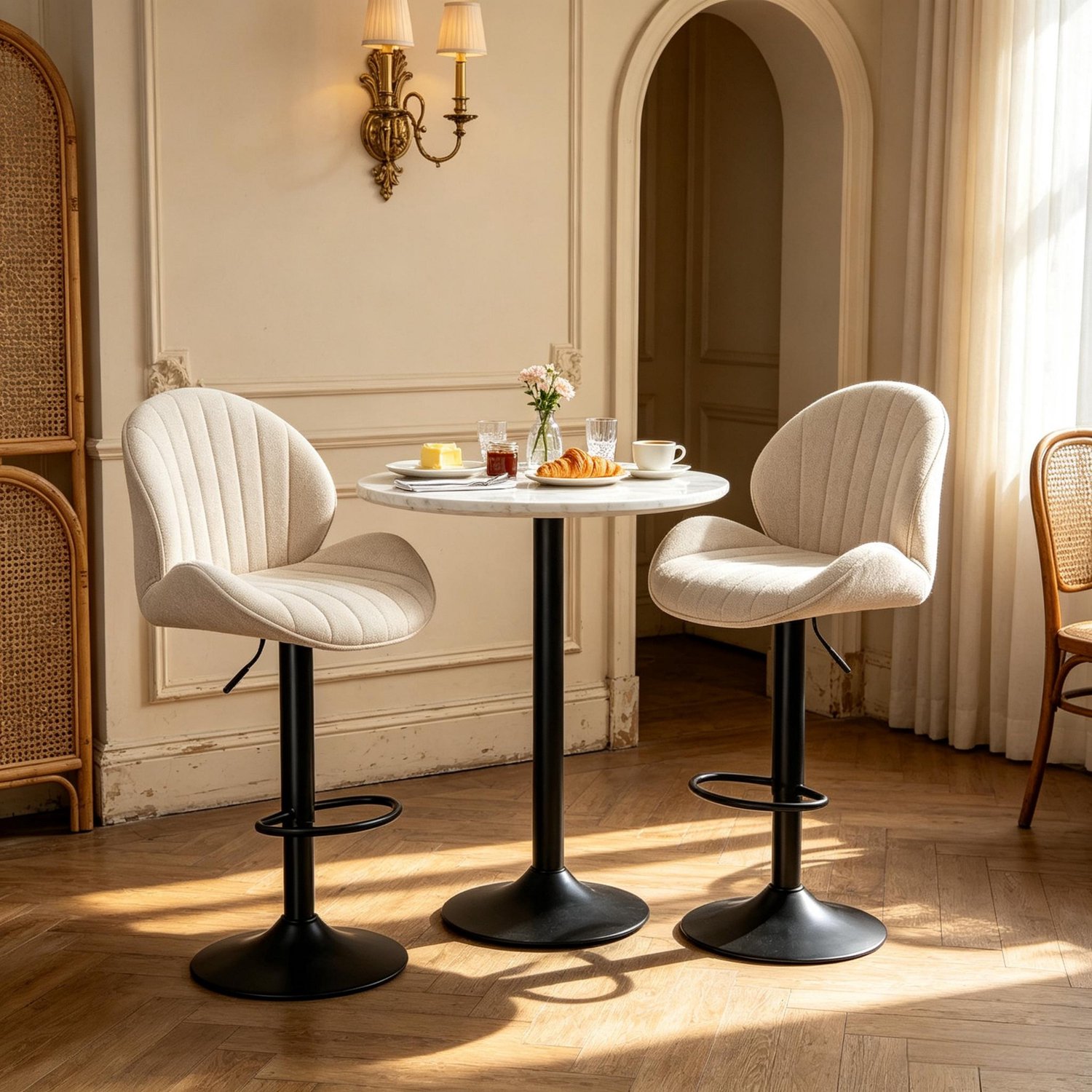 HAUSS SPOLE Barkrukken - Set van 2 - In Hoogte Verstelbaar en Draaibaar - Met Rugleuning en Voetsteun - Voor Keuken en Bar - Chenille Beige en Zwart