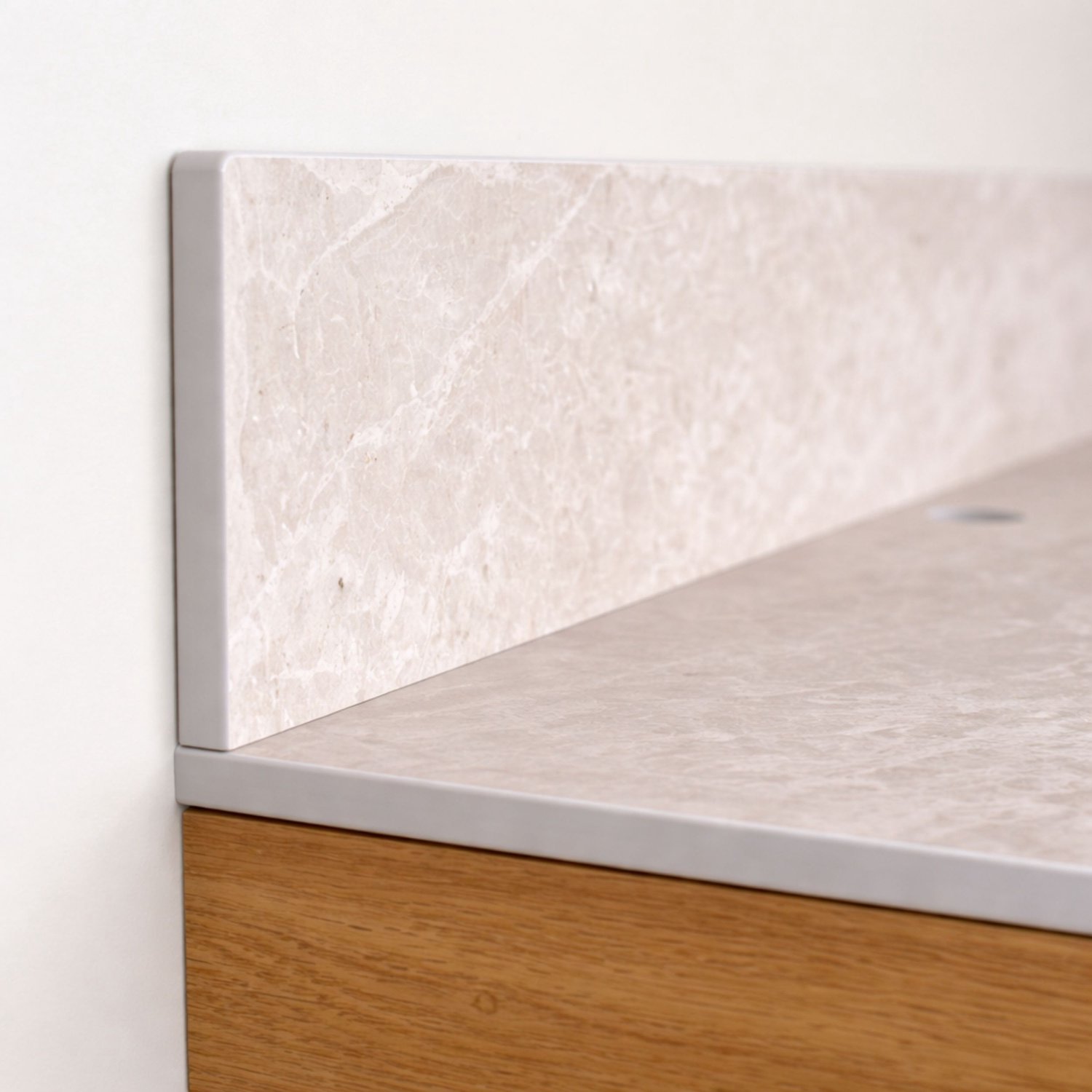 KOLM - HPL-wastafelblad - 101 x 49 cm - Crèmedecor Navona - Met wandpaneel van 18 cm
