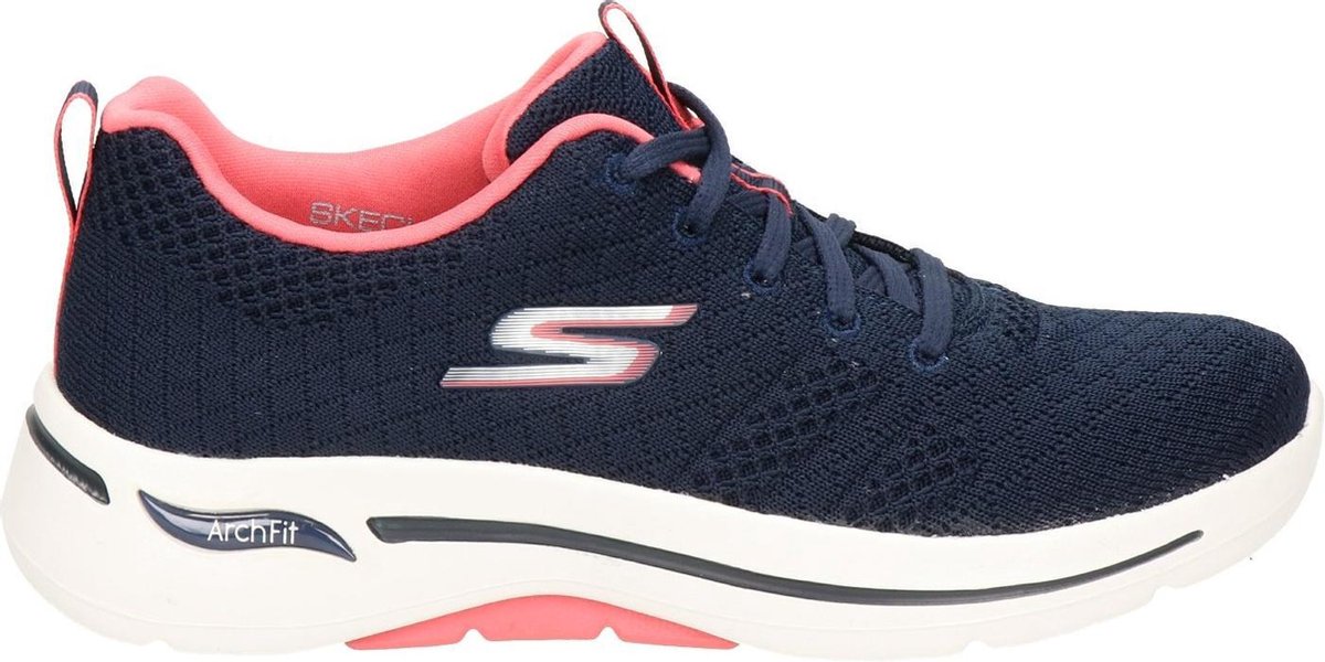 aqua skechers go walk