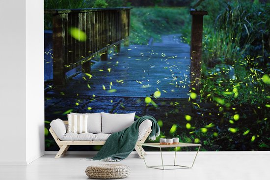 Papier peint photo en vinyle - Les lucioles sur un pont largeur 390 cm x hauteur 260 cm - Tirage photo sur papier peint (disponible en 7 tailles)
