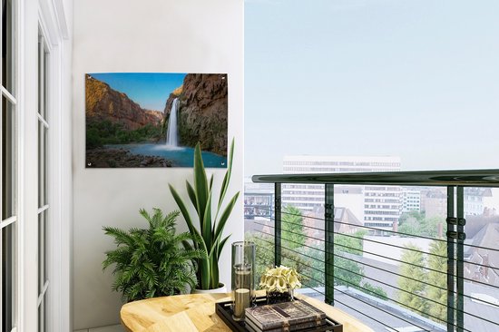 Tuinposter 60x40 cm - Tuindecoratie Waterval - Berg - Planten - Poster voor in de tuin - Buiten decoratie - Schutting tuinschilderij - Tuindoek muurdecoratie - Wanddecoratie balkondoek
