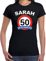 Verjaardag t-shirt verkeersbord 50 jaar Sarah - zwart - dames - vijftig jaar cadeau shirt Sarah L
