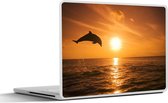 Laptop sticker - 10.1 inch - Dolfijn - Zon - Zee - 25x18cm - Laptopstickers - Laptop skin - Cover
