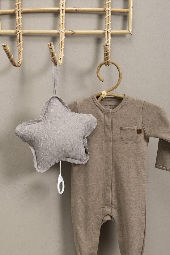 Baby's Only Gebreid baby Muziekdoosje - Muziekhanger ster Reef - Urban Taupe - 100% ecologisch katoen - Muziek speelgoed van Baby's Only — afbeelding 2