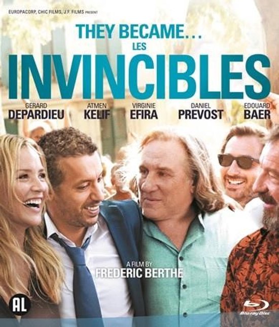Filmcover met 5 lachende mensen, waaronder Gerard Depardieu, met de tekst 'THEY BECAME... LES INVINCIBLES'.