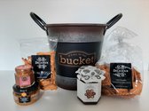 It's all in the bucket borrel pakket - cadeau emmer