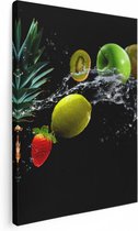 Artaza Canvas Schilderij Fruit Met Water Op Zwart Achtergrond - 60x80 - Foto Op Canvas - Canvas Print