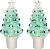 2x Mini kunst kerstboompje mint groen met kerstballen 19 cm - Kerstversiering - Kunstboompje