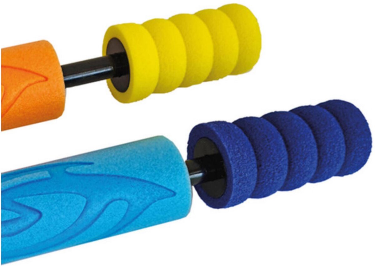 HappyPeople Waterpistool spuit - 2x - foam - 38,5 cm - bereik van 7 meter - waterspuiten