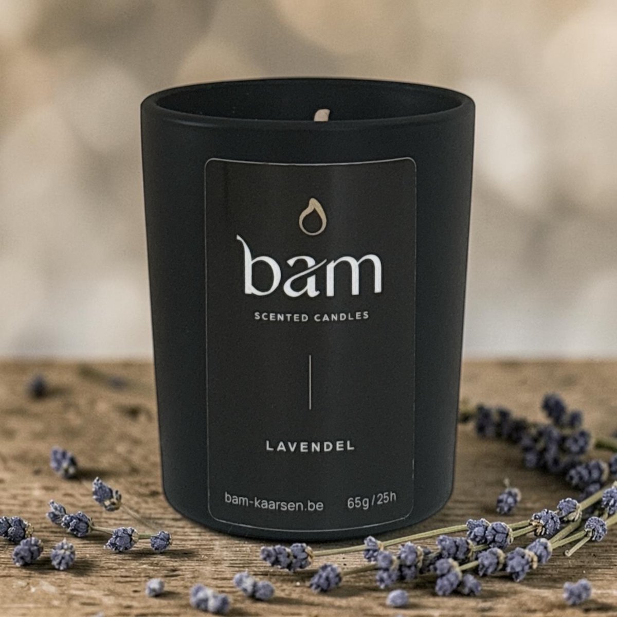 BAM Lavendel Geurkaars – Black Collection Medium – 2 Katoenen Wieken – 60 Branduren – 190 g – Zonnebloemwas – Vegan
