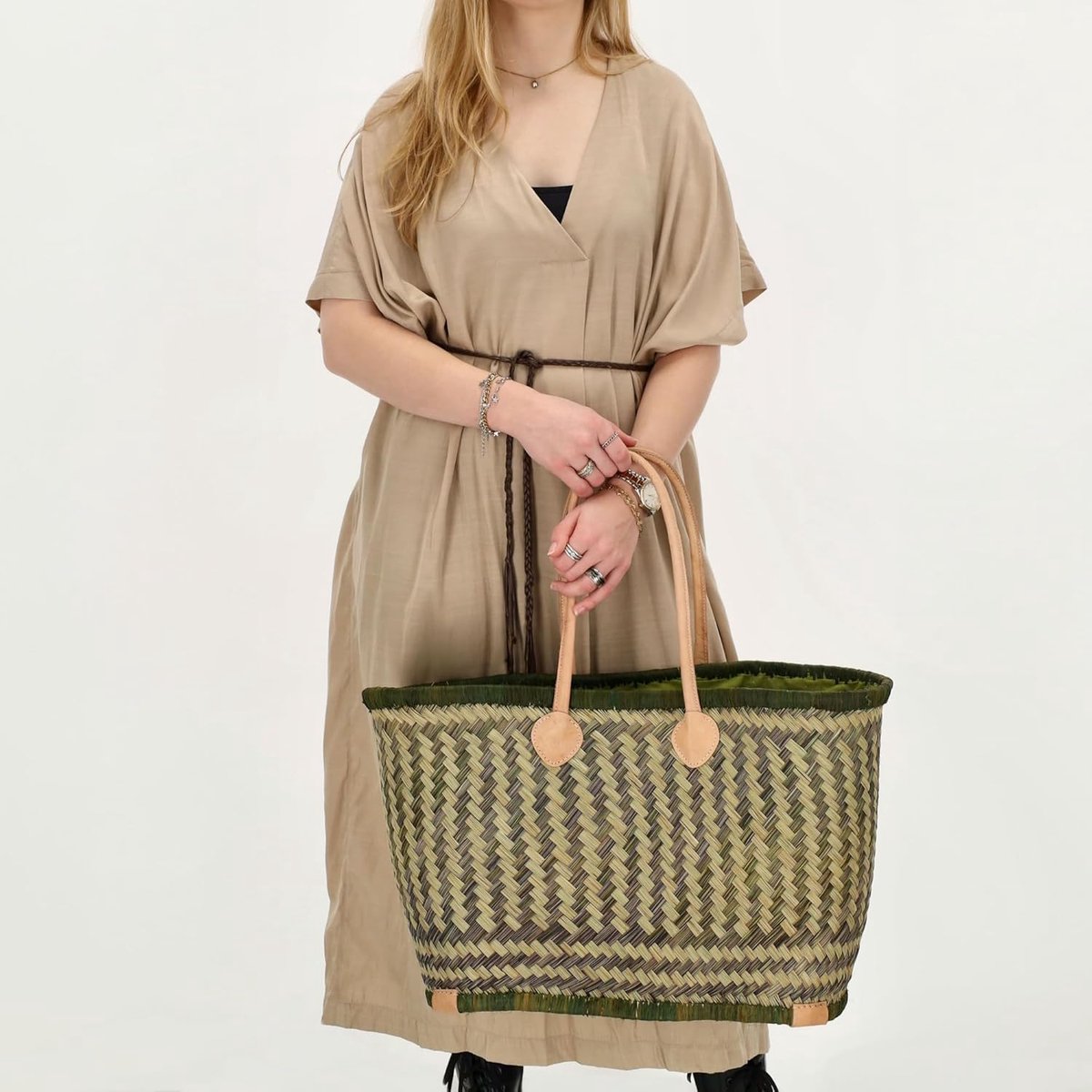 Rieten Fietsmand - Wicker mand - Boodschappen Vervoeren - Natuurlijk Materiaal - 52 cm Hoog - Khaki