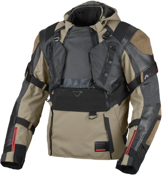 Donkerbruine en beige motorjas met zwarte details en capuchon, voorkant zichtbaar. "Quick Vent" logo op de voorkant.