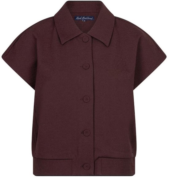 Bordeauxrode gebreide gilet met korte vleermuismouwen, knoopsluiting en kraag.