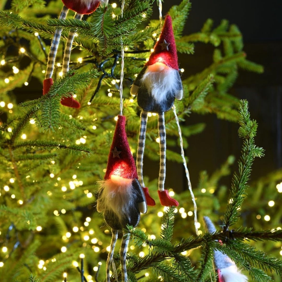 Kerstman warm wit 2 m - 8 vaste leds - transparante zilveren kabel - werkt op batterijen - gebruik binnen IP20 - Blachere verlichting