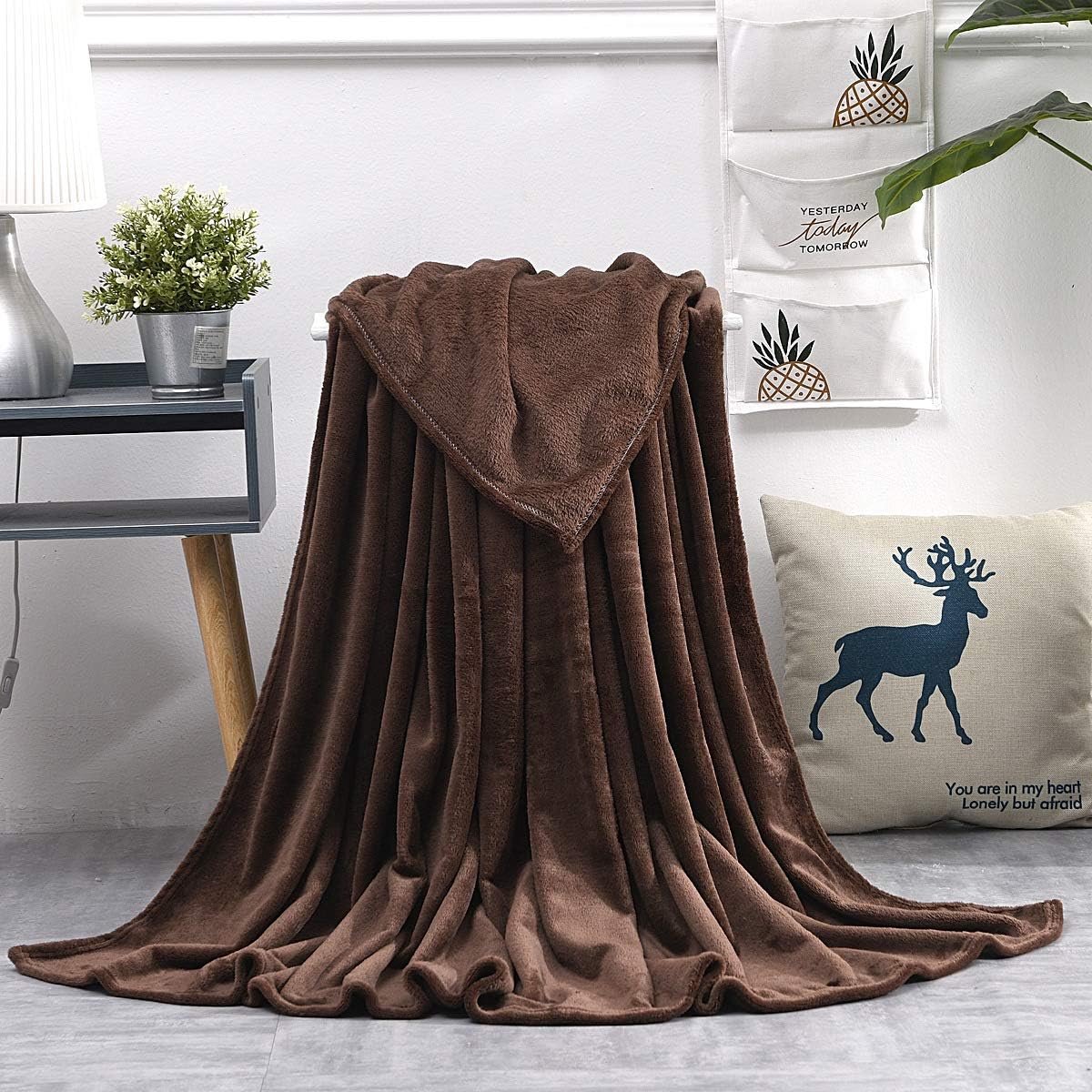 SnelShoppen - Fleece Deken 150x200 cm - Zacht & Comfortabel Plaid voor Bank, Bed en Buiten - Bruin Hoogwaardig Fleece 290 GSM