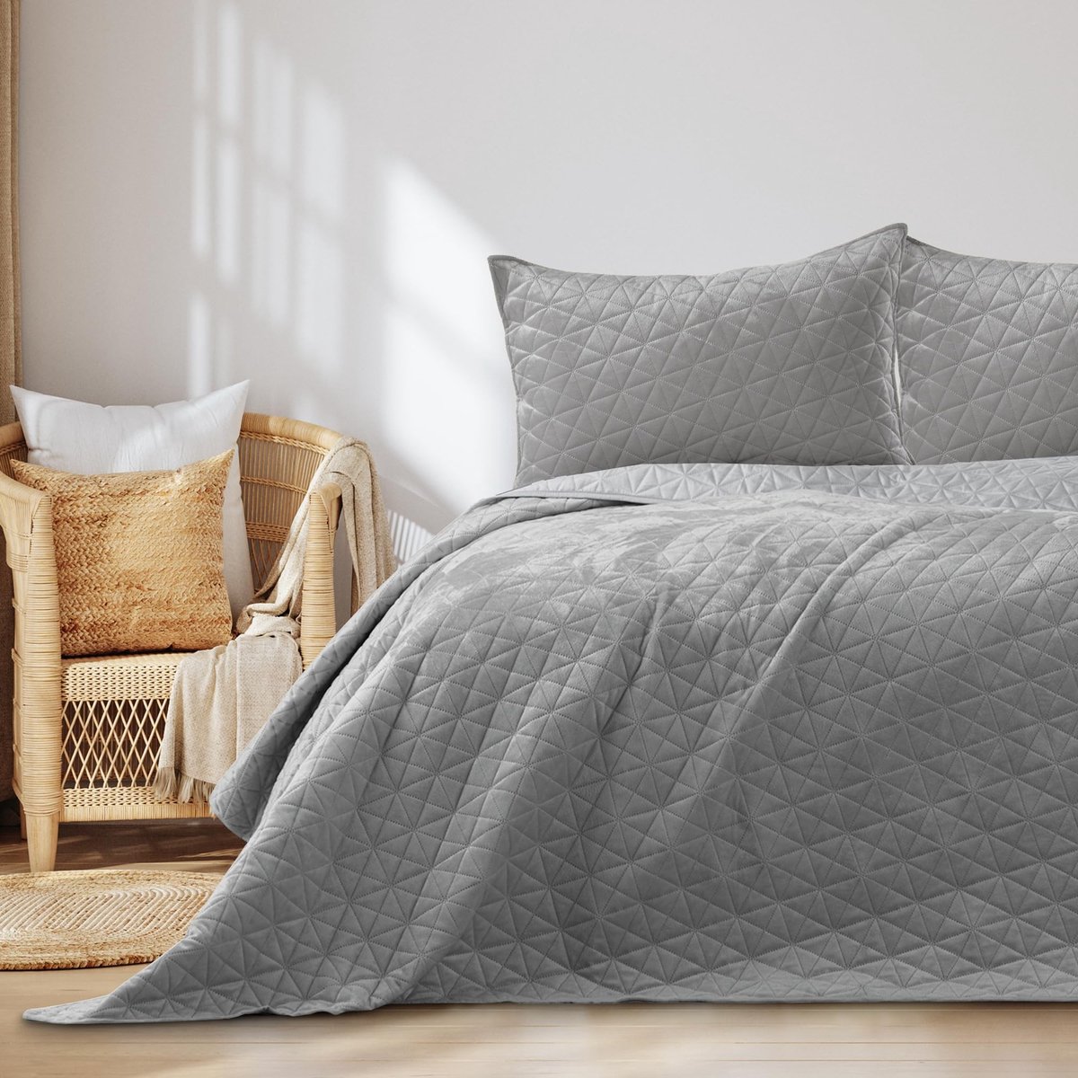 Omgoods- Sprei Velvet - Polyester - 170x210 cm - Bescherming tegen stof - Esthetisch aantrekkelijk - Allergie-vriendelijk - Bedcover