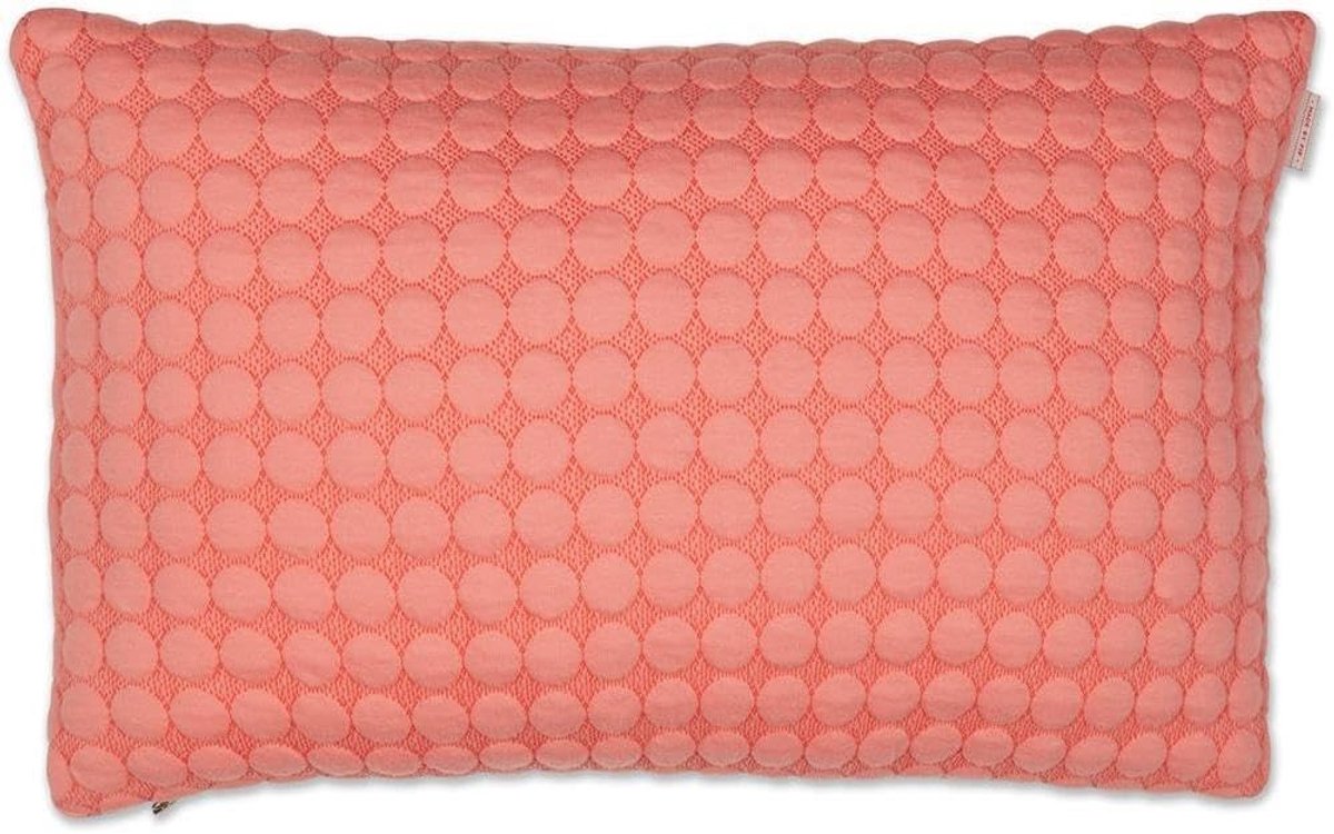 Omgoods - Decoratief Kussen Fill in The Dots 40x60 cm Roze