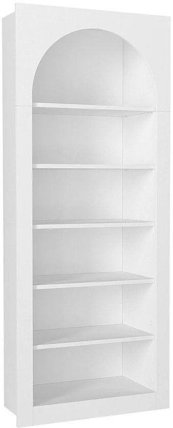 Witte boekenkast met 6 legplanken en een ronde boog bovenaan, vanuit een hoek gefotografeerd.