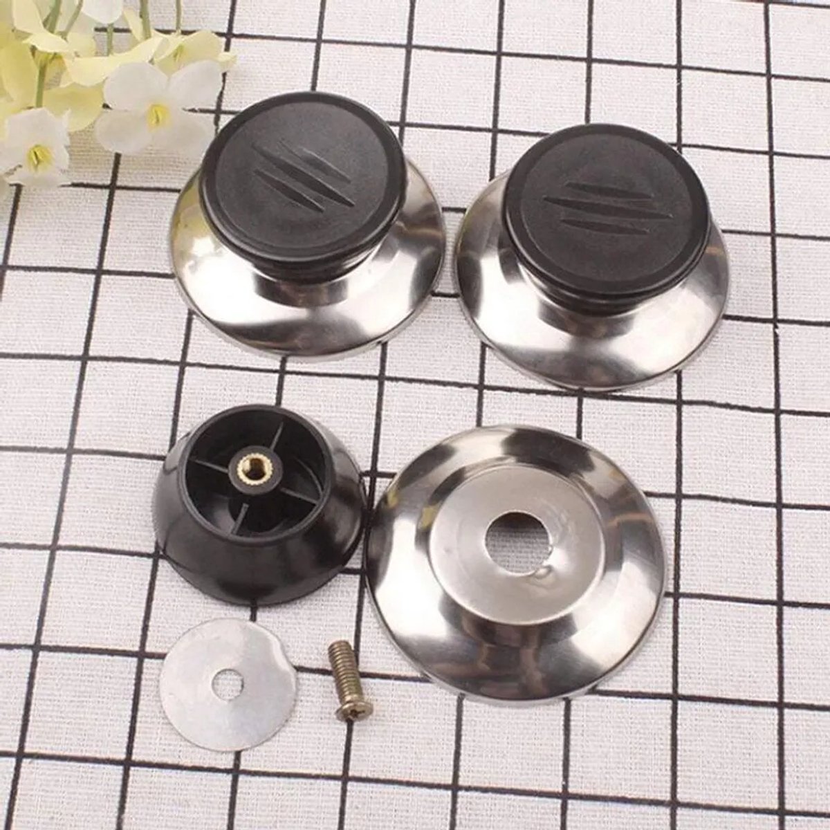 Deze 4-delige set dekselknoppen Geschikt voor potten en pannen bevat een dekselgreep en een beschermkapje Geschikt voor de dekselknop, Geschikt voor waterkokers, pannen en ander keukengerei.
