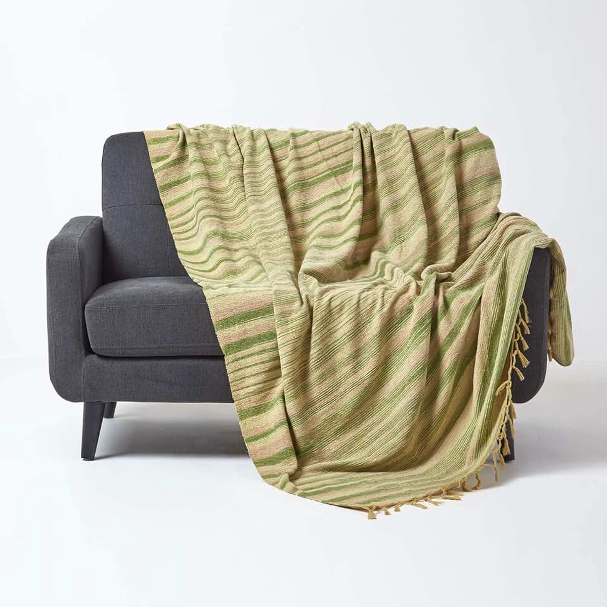 Sprei/plaid/deken plaid chenille in groen/olijfgroen gestreept met franjes - 150 x 200 cm - handgeweven van 100% puur katoen