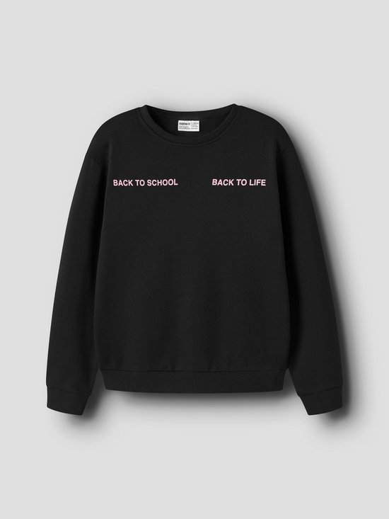Zwarte sweater met op de voorkant de tekst 'BACK TO SCHOOL' en 'BACK TO LIFE' in het roze.