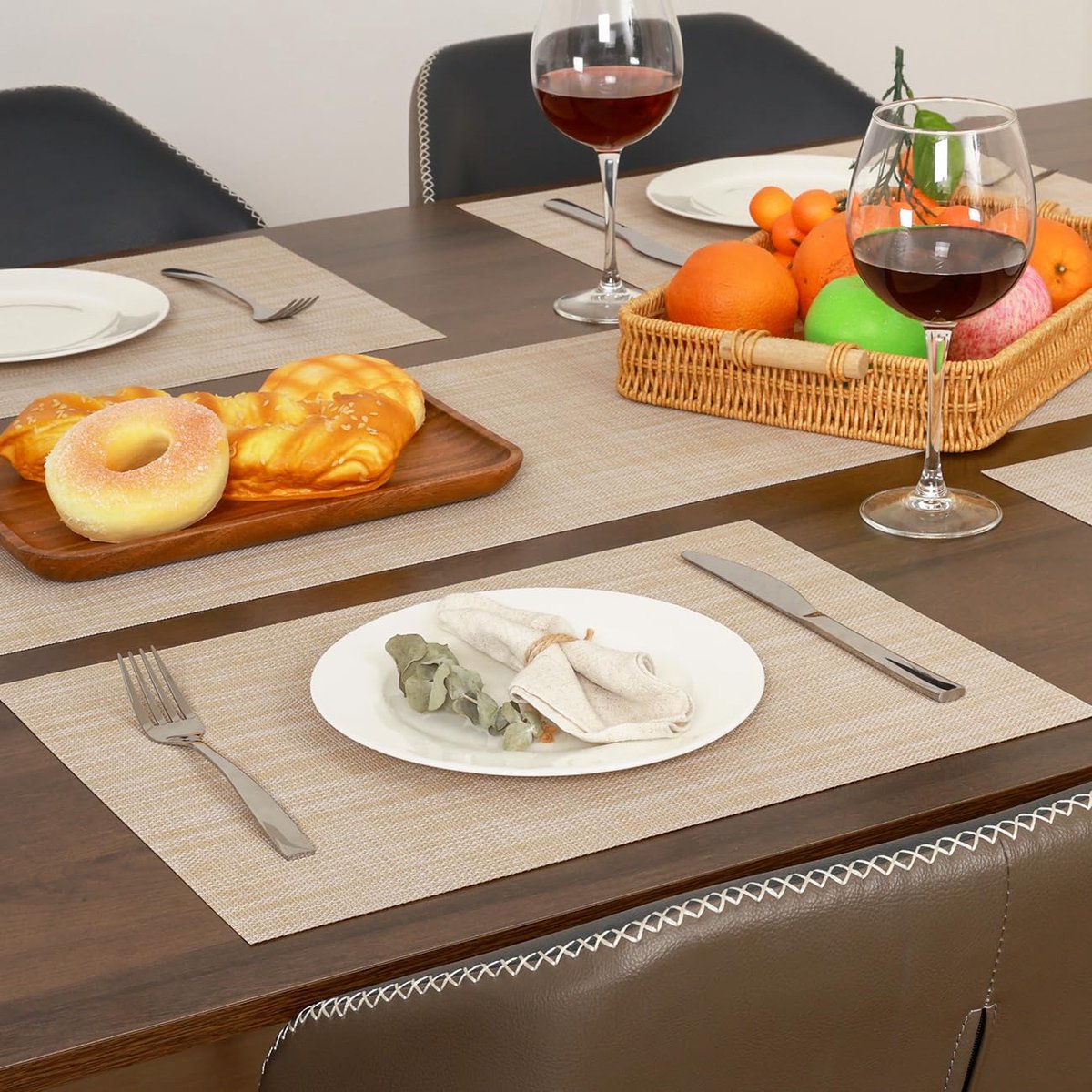 Placemats, afwasbaar, set van 8, geweven placemats, antislip, hittebestendig, vinyl, afwasbaar, voor keuken, eettafel, hotel, 30 x 43,5 cm, A-geel