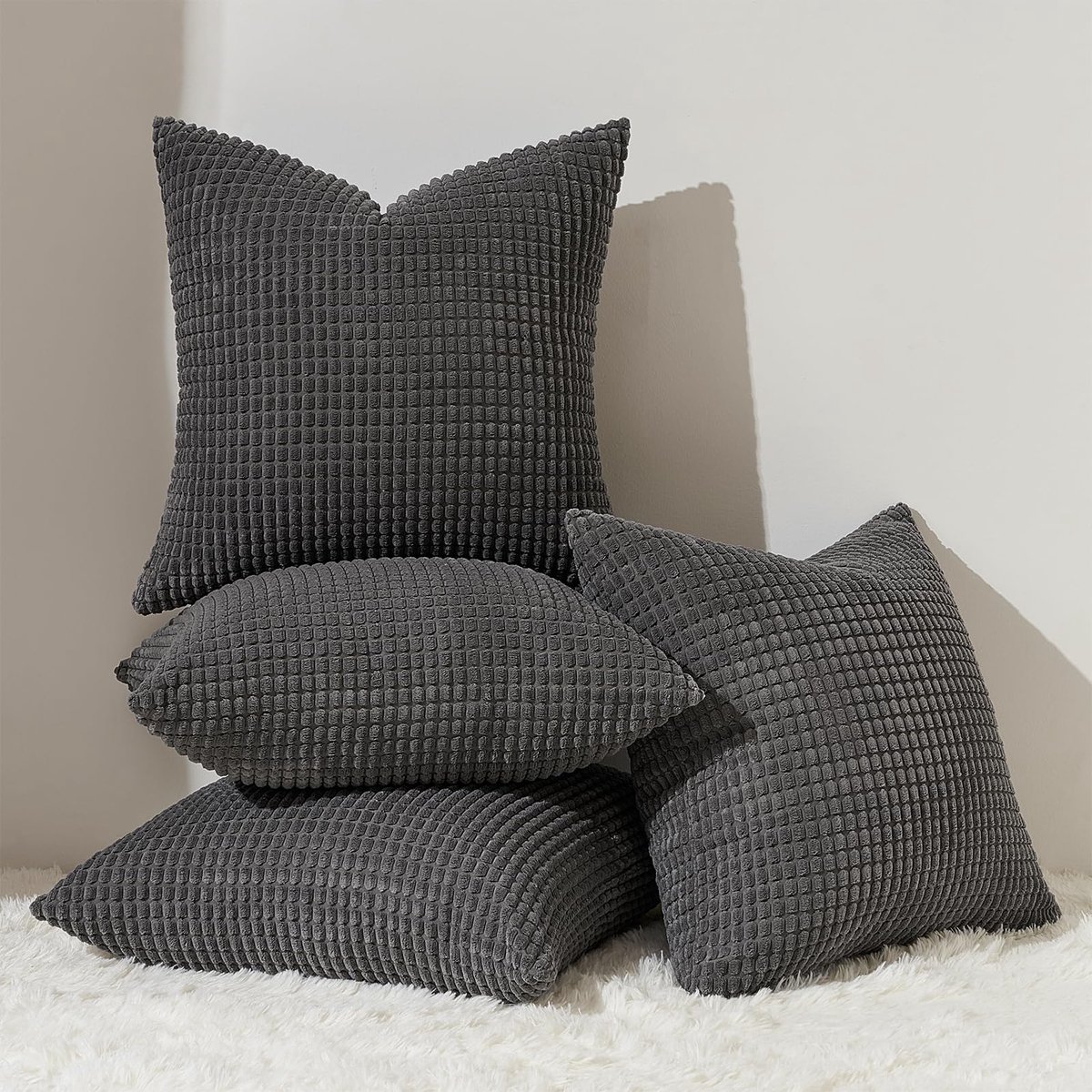 Kussenovertrek, set van 4 stuks, corduroy, wollig, bobbelig, decoratieve kussenhoezen, voor bank, kinderen, slaap- en woonkamer, balkon, met kleurverloop, donkergrijs antraciet, 50 x 50 cm