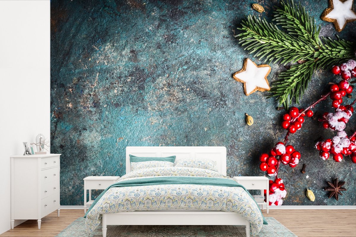 Behang - Fotobehang Kerst - Rustiek - Takken - Steranijs - Bes - Rood - Breedte 420 cm x hoogte 280 cm