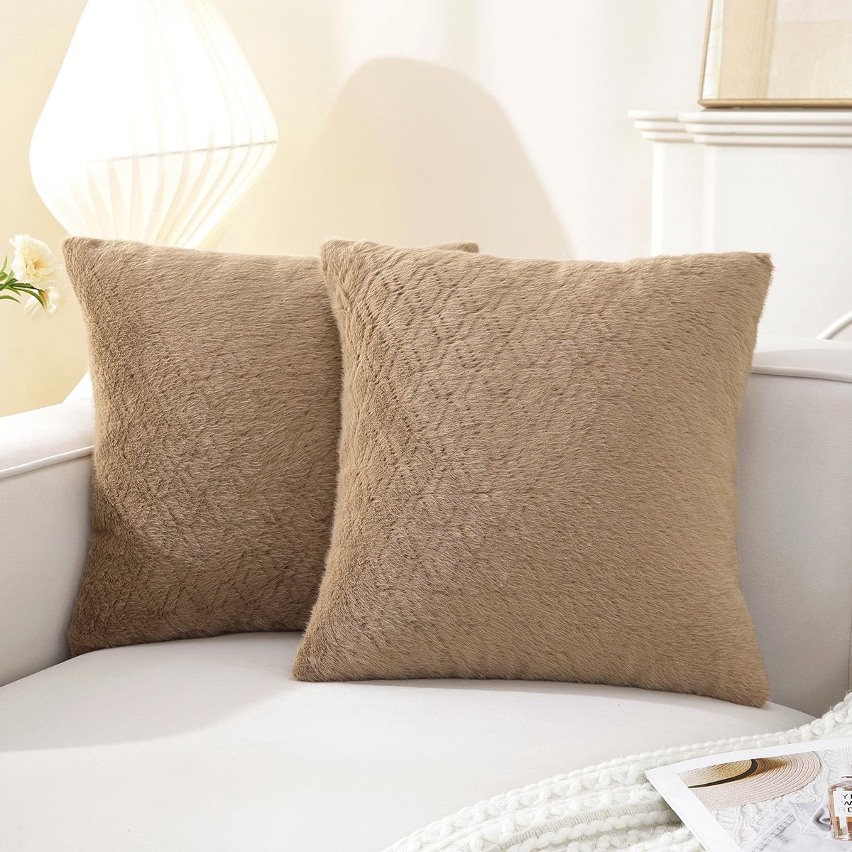 Kussensloop 45x45 cm Set van 2, Chenille Kussenhoezen van Super Zacht Pluizig, Decoratieve Kussenhoes met Verborgen Ritssluiting en Ruitpatroon, voor Bank Woonkamer Slaapkamer, Kameel
