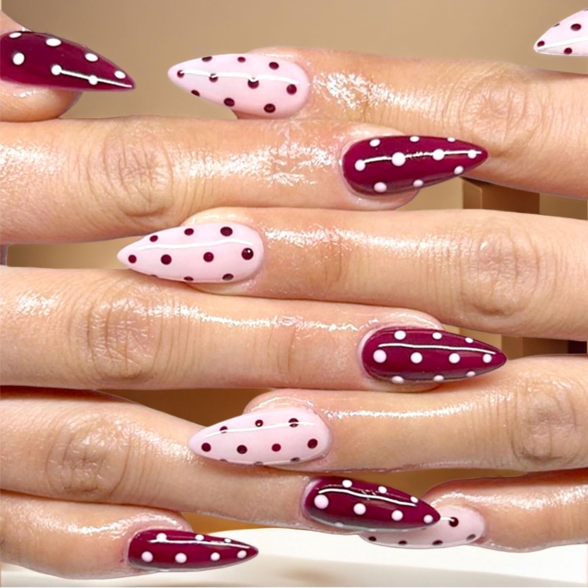 Solidchoice - Set van 24 Valse Nagels met Dots en Lijmtabs