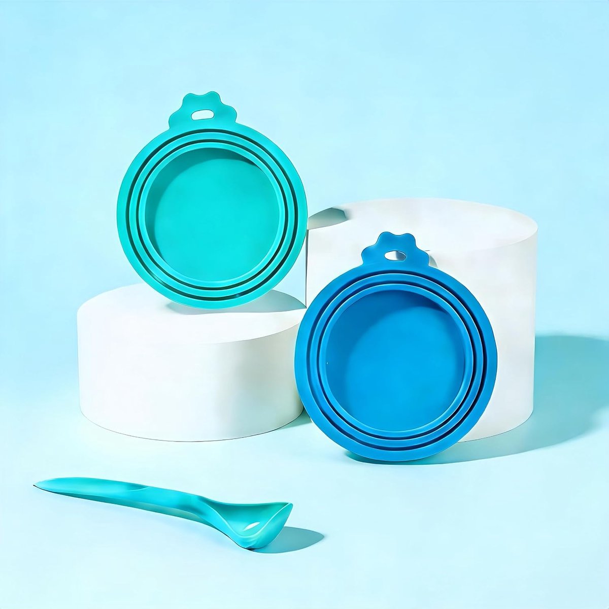 Siliconen voedselblikjes deksels, geschikt voor het bewaren van katten- en hondenvoer, luchtdichte hoezen, voedselveilige siliconen pasvorm 3 standaardmaat, blauw en cyaan met