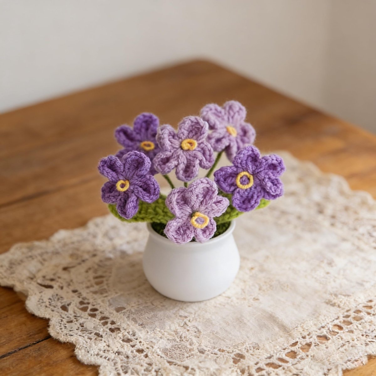 Kunstbloem - handgebreide lelietje-van-dalen potplant handgemaakt decoratief sfeerelement voor woonkamer slaapkamer en interieurversiering