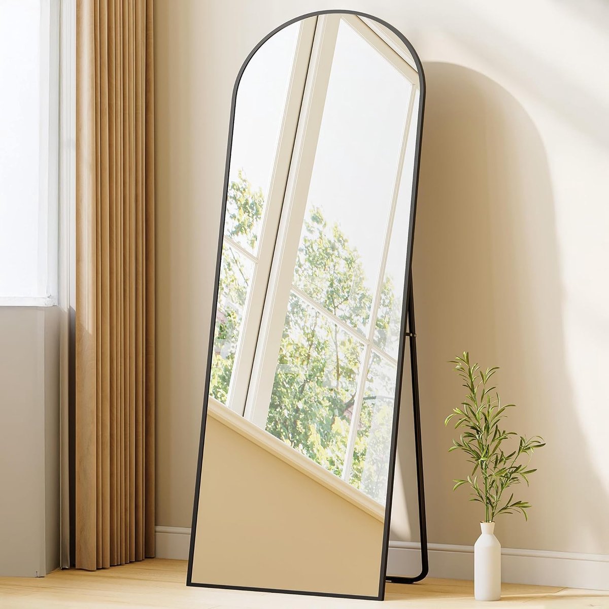 Hzuaneri Staande Spiegel, 160 X 50 cm, Gebogen Staande Spiegel met Standaard,Wandmontage, Gehard Glas, Frame Van Aluminiumlegering, Voor Slaapkamer, Woonkamer en Hal, Zwart