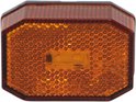 Oranje LED achterlicht met facet geslepen glas en zwarte rand, van voren gezien.