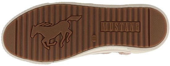 Binnenzool van roze hoge sneaker met bruine Mustang logo en "MUSTANG" opdruk.