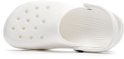 Witte Crocs Clog, bovenaanzicht. Rubberen klomp met ventilatiegaten.