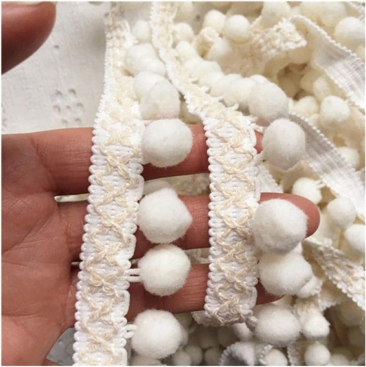 Pomponband met kwastjes, boord, pomponband, franje boord, kwastjes, trimband, fringen, pomponband, kanten band met 2,5 cm pompons voor doe-het-zelf knutselen, kleding, naaien, thuis,