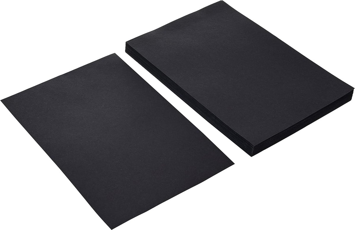 karton 160 g/m2 – zwart (100 vellen).