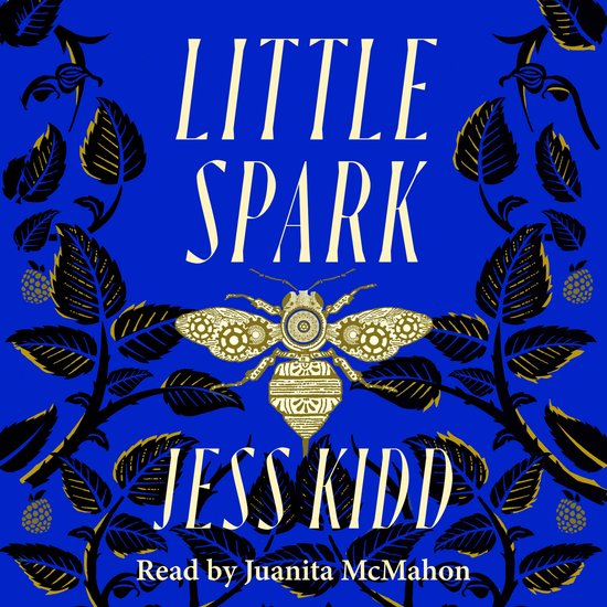 Boekomslag van Little Spark met een gouden mechanische bij en bladeren op een blauwe achtergrond.