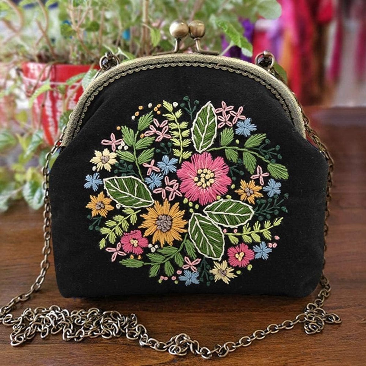 Borduurstarterset, Vintage Handtas Naaipakket met Patroon en Handleiding, Bamboe Borduurlijst, Draden en Gereedschap