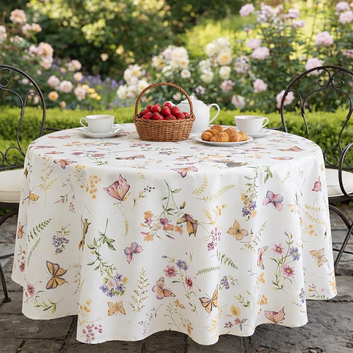 serie vlinders op de Bloemenweide in crème met delicate pasteltinten een sieraad in elke ruimte
