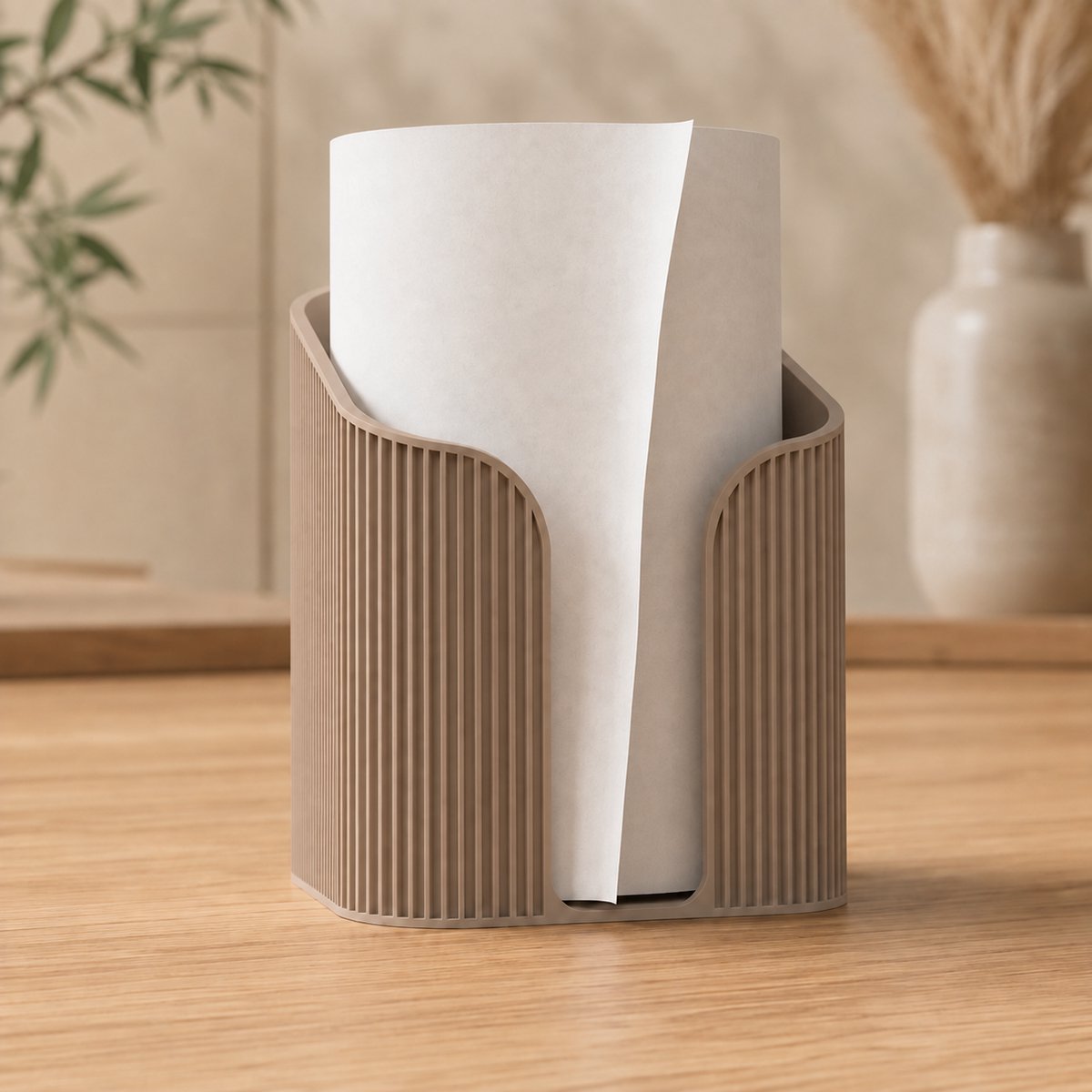 Skushy Keukenrolhouder Japandi XL - Staande Papierrolhouder voor Grote Keukenrollen tot 150 mm - Moderne Keukenrol Stand - Ribbel Design Keuken Decoratie - Latte
